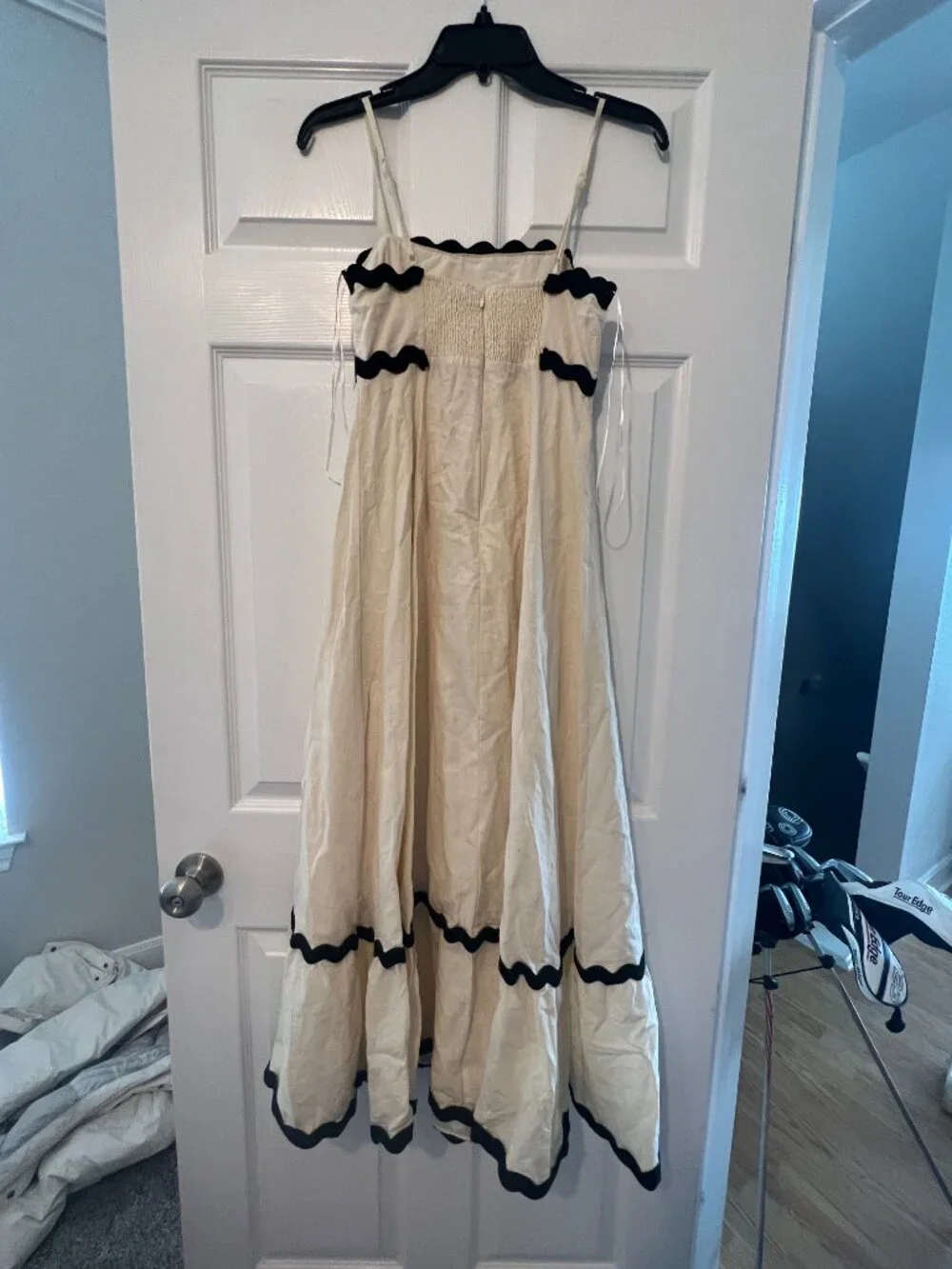 Petal & Pup Yana Sleeveless Maxi Dress Cream Black Size XS - Picture 4 of 6